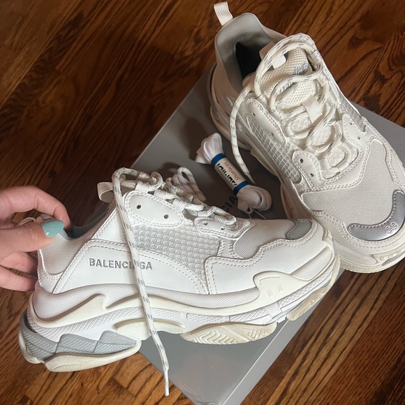 Balenciaga Triple S Sneakers - Picture 5 of 11
